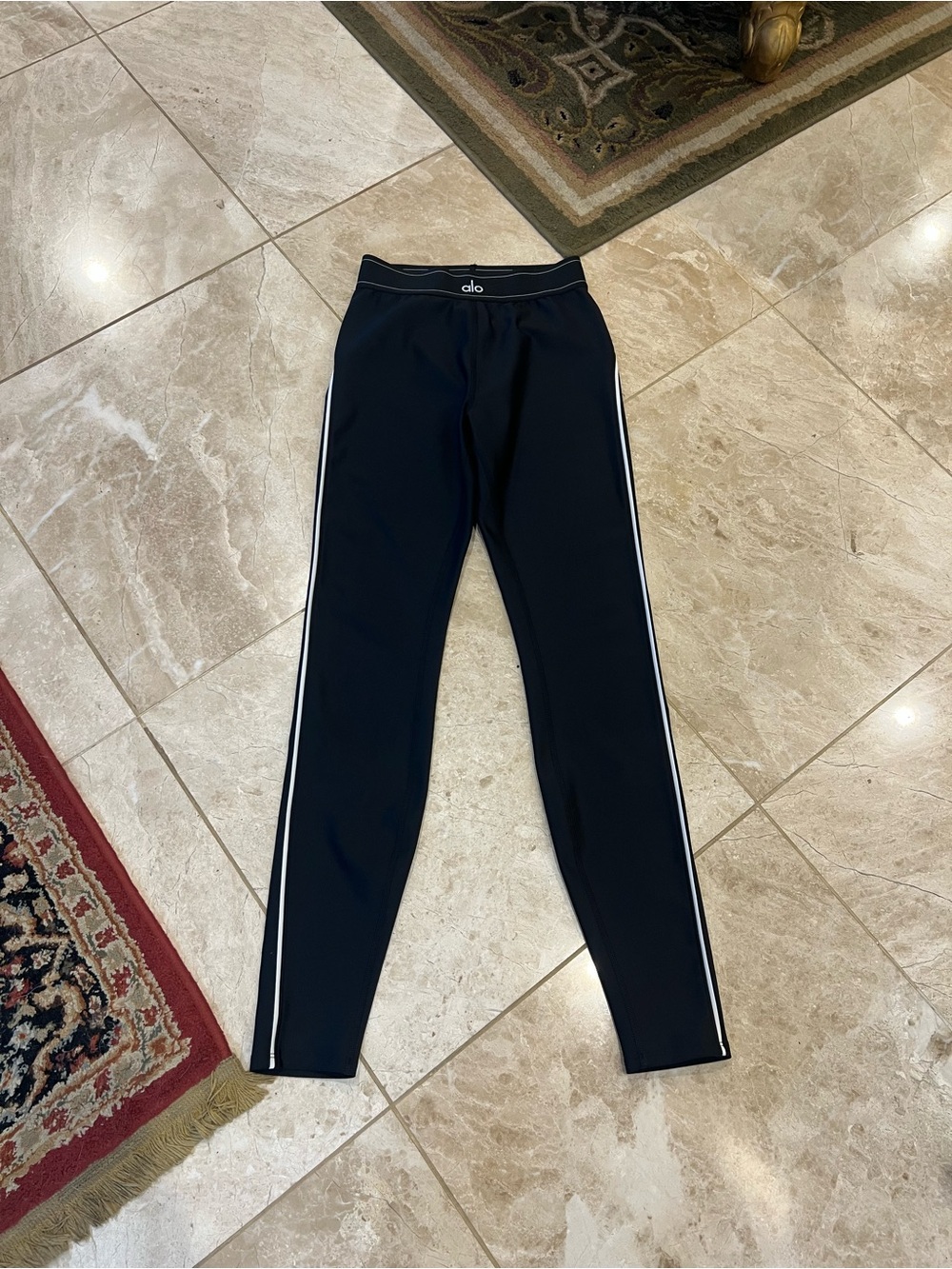 Alo Yoga Airlift High-Waist Suit Up Legging in Black Size Small